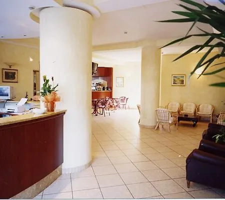 Des Bains Hotel 3*