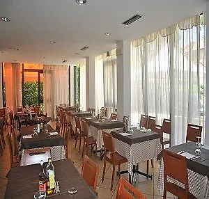Hotel Des Bains 3*